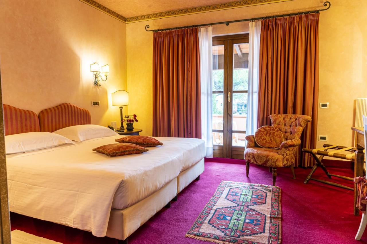 Hotel Boccaccio 칼치나이아 외부 사진