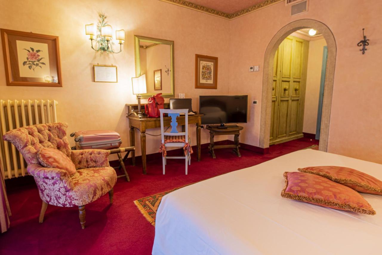 Hotel Boccaccio 칼치나이아 외부 사진