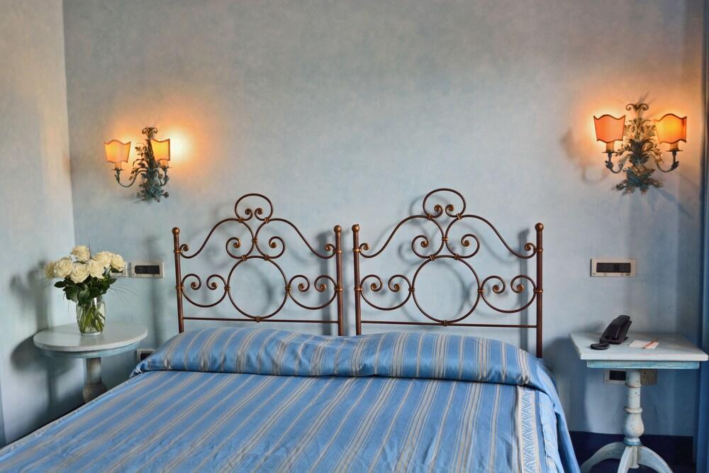 Hotel Boccaccio 칼치나이아 외부 사진