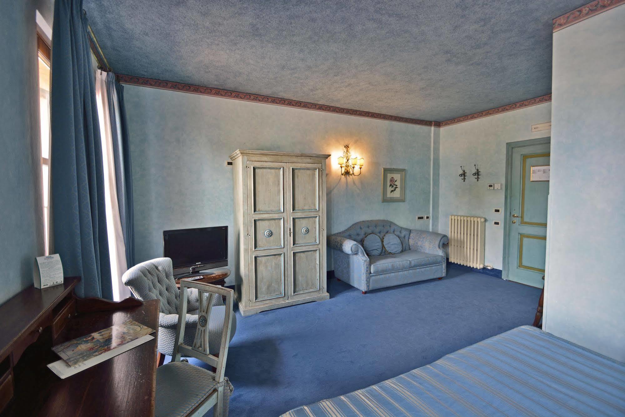 Hotel Boccaccio 칼치나이아 외부 사진